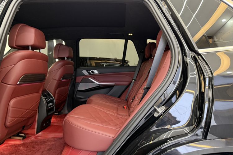 Used BMW X5 2022 xDrive 40Li M Sport Package