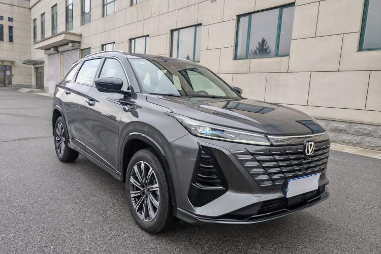 Used CHANGAN CS75 PLUS 2026 Model, Smart Champion Edition 1.5T New Blue Whale Smart Navigation Version