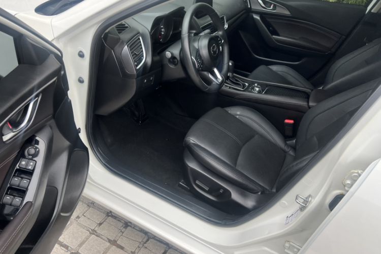 Used Mazda Mazda 3 Axela 2017 Sedan 2.0L Automatic Prestige Model China V Standard