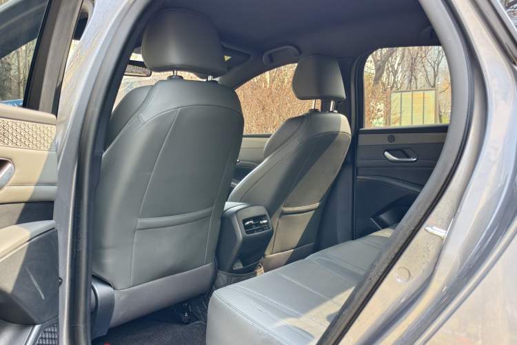 Used BYD Qin PLUS 2025 DM-i Smart Drive 55KM Leading Model Interior 3