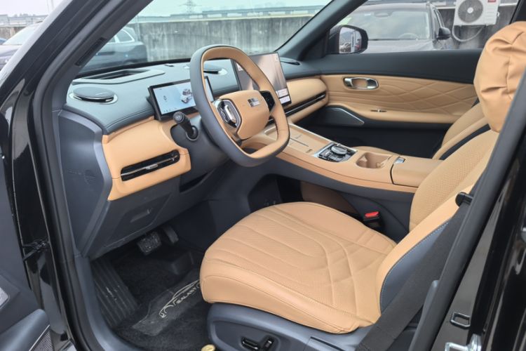 Used Geely Galaxy Xingjian 7 EM-i 2025 120km Exploration+ Version
