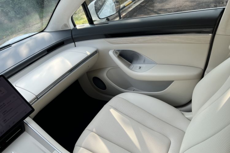 Used Hima Luxeed S7 2025 855 km Max Interior 4