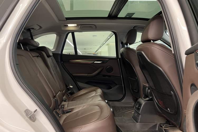 Used BMW X1 New Energy 2019 xDrive25Le Mileage Upgrade Version Interior 9