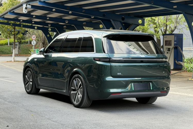 Used Li Auto L8 2024 Pro Model Exterior 4