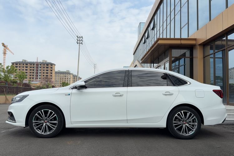 Used Roewe i6 2020 PLUS 1.6L CVT 4G Connected Glory Flagship Edition Exterior 3
