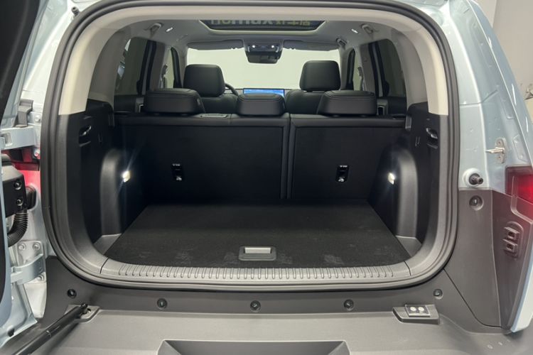 Used Formula Leopard Titanium 3 2025 501KM All-Wheel Drive Intelligent Driving Ultra Version
