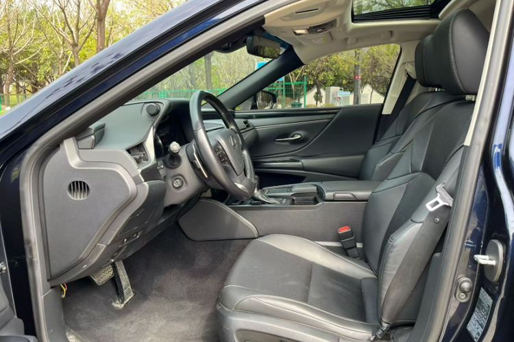 Used Lexus ES 2020 200 Excellence Edition
