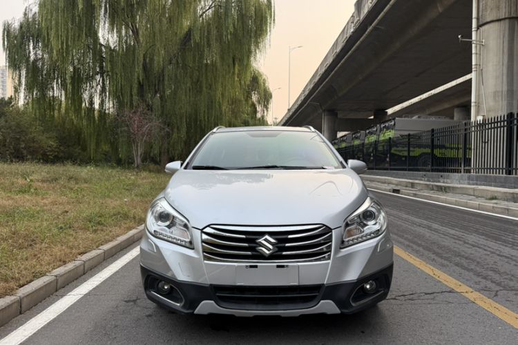 Used Suzuki S-Cross 2014 1.6L CVT Four-Wheel Drive Luxury Version
