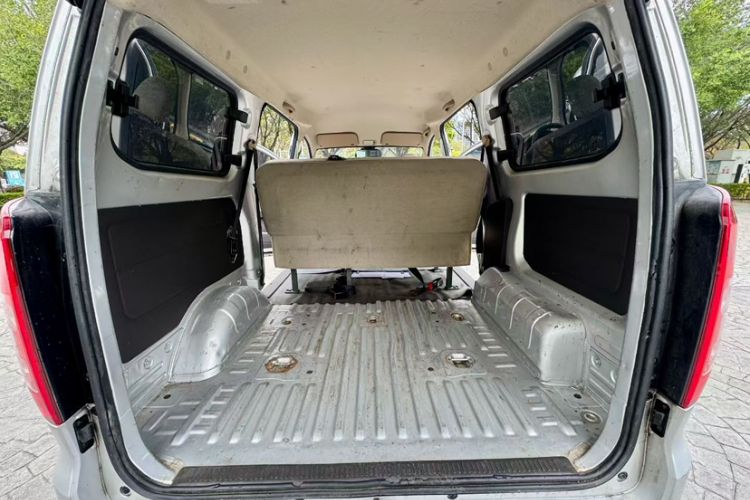 Used Wuling Hongguang V 2019 1.5L Jingqu Version China VI LAR
