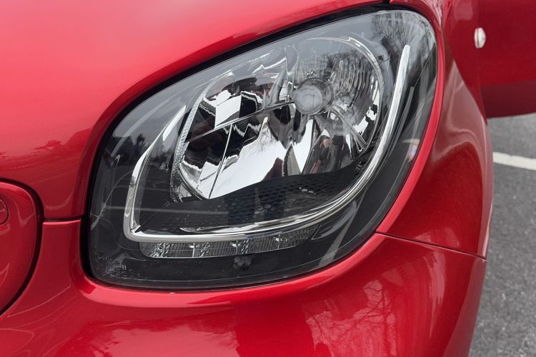 Used smart forfour 2016 1.0L 52 kW Passion Edition
