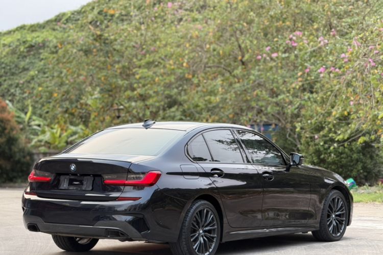 Used BMW 3 Series 2020 Restyled 325i M Sport Night Edition Package Exterior 2