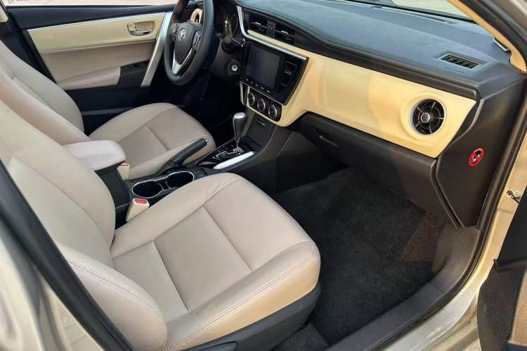 Used Toyota Corolla 2017 Revised Version 1.2T S-CVT GL-i Interior 4
