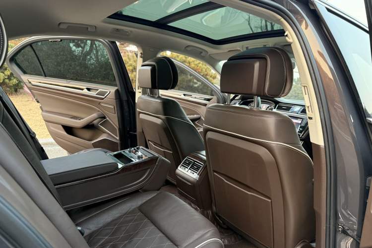 Used Volkswagen Phideon 2016 480 V6 Four-Wheel Drive Executive Edition
