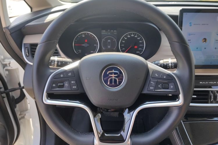 Used BYD Song MAX New Energy 2022 DM-i 105KM Prestige Model Interior 6