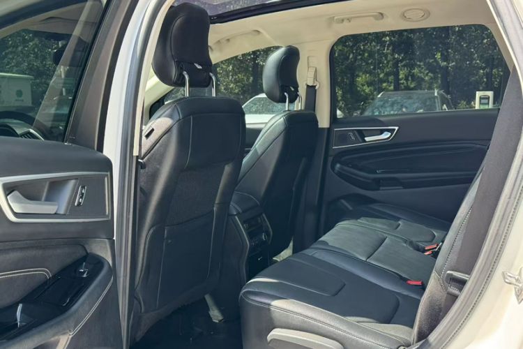 Used Ford Edge 2016 EcoBoost 245 Four-Wheel Drive Titanium 7-Seater