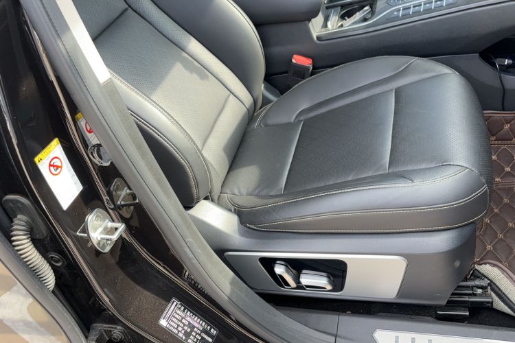 Used Wey VV6 2018 2.0T Two-Wheel-Drive Ultra-Luxury Version China V Standard