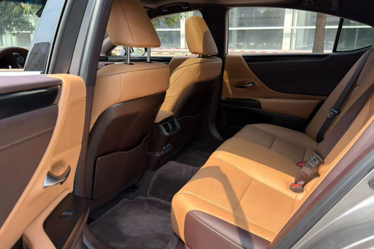 Used Lexus ES 2020 200 Excellence Edition