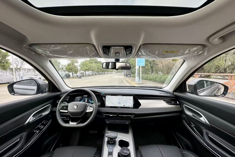 Used Changan X7 PLUS 2024 1.5T Automatic Luxury 7-Seater
