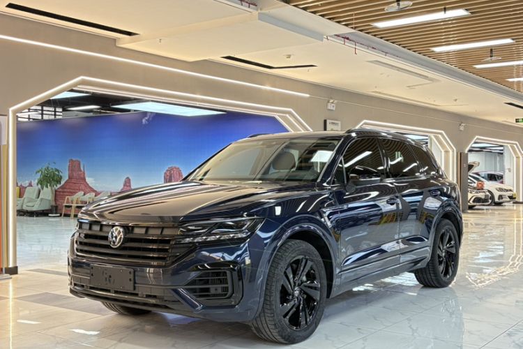 Used Volkswagen Touareg 2023 3.0 TSI Luxury Edition Obsidian Black Sport Package
