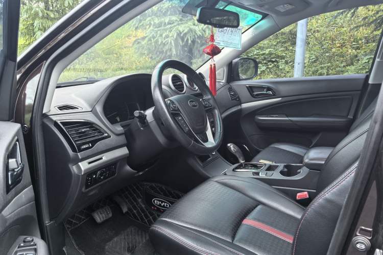 Used BYD S7 2015 2.0T Automatic Prestige Model
