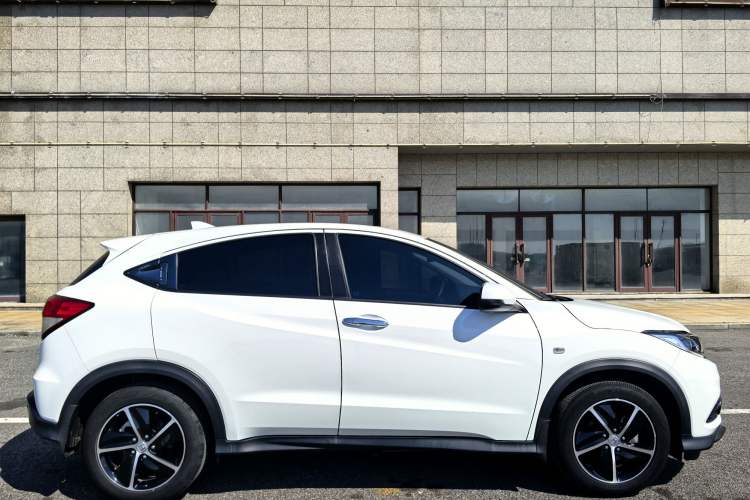 Used Honda Vezel 2020 1.5L CVT Pioneer Edition Exterior 4