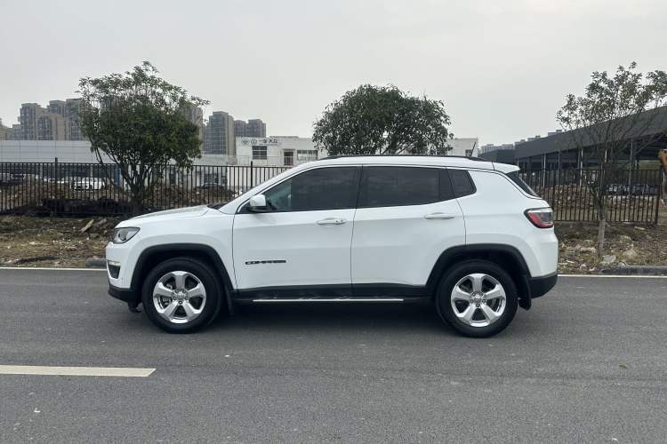 Used Jeep Compass 2019 200T Automatic Family Edition - Connected Large Screen Version