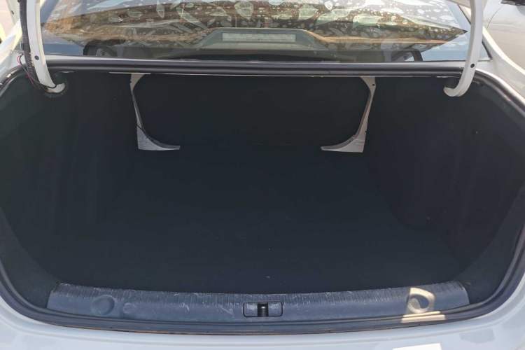 Used Volkswagen Lavida 2017 1.6L Automatic Fashion Edition