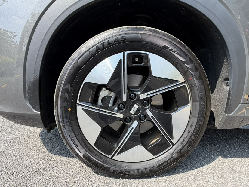 Geely Galaxy E5 2026 Model 610km Exploration+ Edition — снимка 19