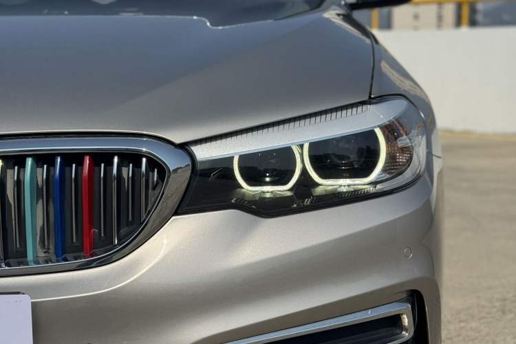 Used BMW 5 Series 2019 Facelifted 525Li Luxury Package
