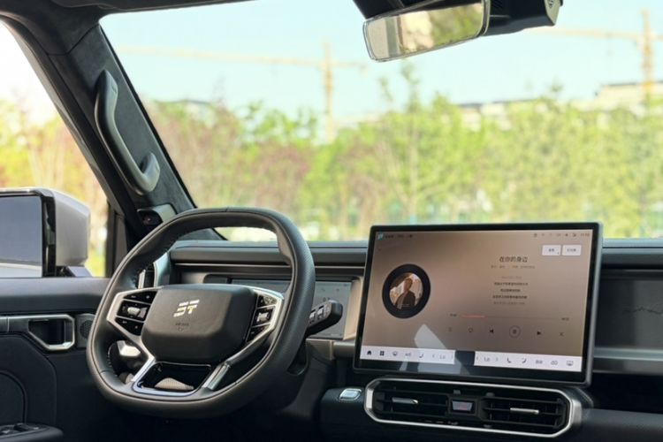 Used JETOUR Traveler 2023 2.0T All-Wheel Drive Conquer PRO
