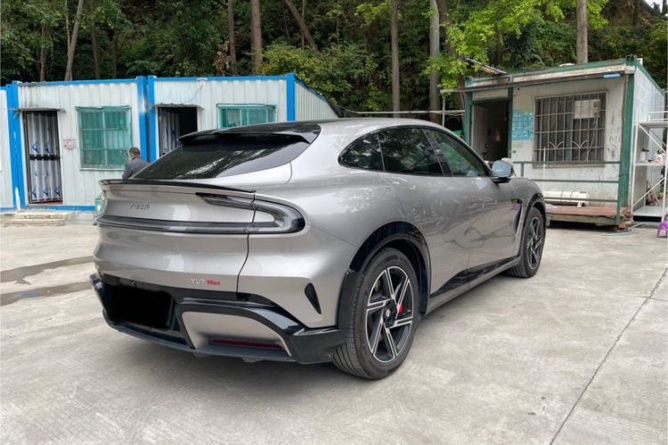 Used Xiaomi Auto YU7 2025 Ultra-Long Range High-Performance All-Wheel-Drive Max Edition
