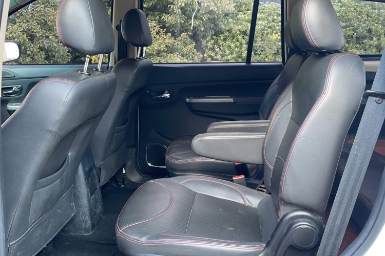 Used Jinbei 750 2016 1.5L Flagship Edition
