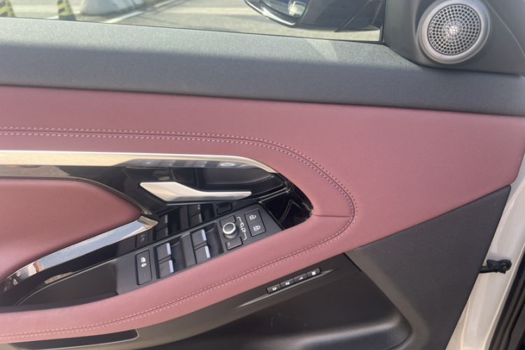 Used Land Rover Range Rover Evoque New Energy 2023 Aurora L P300e Plug-in Hybrid Electric Version