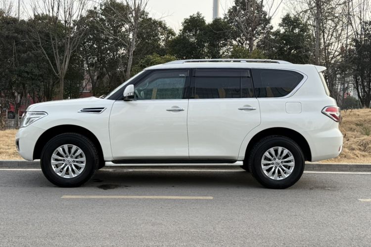 Used Nissan Patrol  Exterior 2