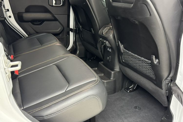 Used Jeep Wrangler 2024 2.0T Sahara Four-Door Edition