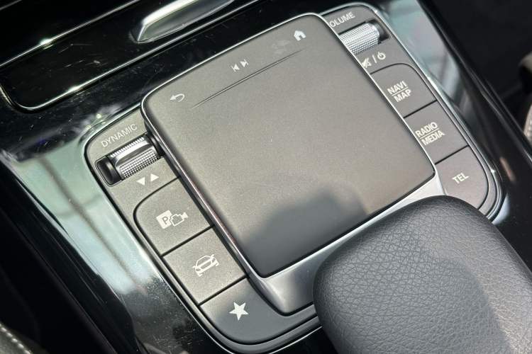 Used Mercedes-Benz A-Class 2022 Revised Version A 200 L Sport Sedan Fashionable Style Interior 11