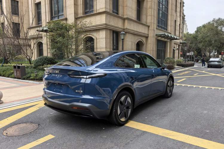 Used ONVO L60 2024 60 kWh Rear-Drive Version