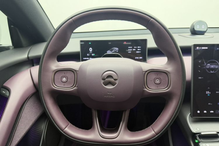 Used Nio ET5 2024 75 kWh Steering Wheel