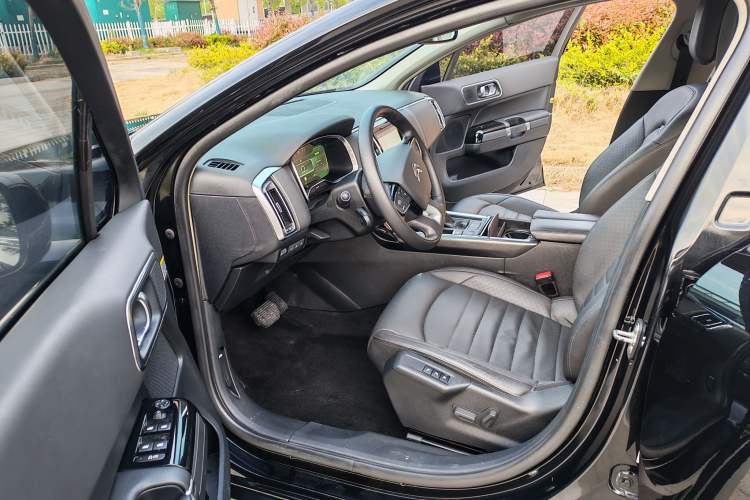 Used Citroen C6 2017 380THP Prestige Model Interior 2