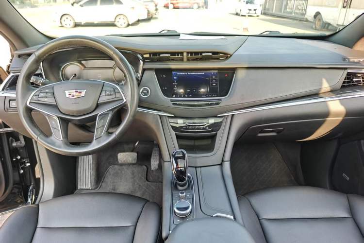 Used Cadillac XT5 2021 28T Luxury Model
