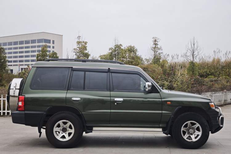 Used Leopaard Q6 2015 2.4L Manual 4x4 Excellence Edition
