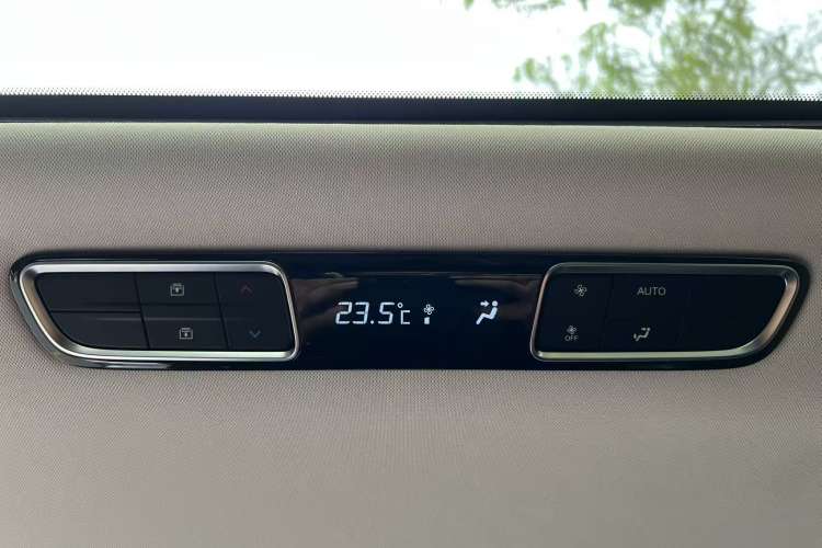 Used GAC Trumpchi E8 2024 Honor Series 2.0L Honor Edition
