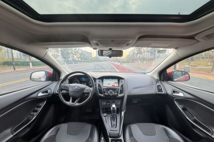 Used Ford Focus 2017 Sedan 1.6L Automatic Fashion Edition Smart Drive Version
