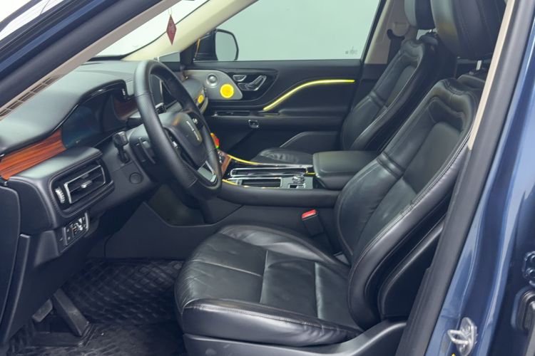 Used Lincoln Aviator 2020 3.0T V6 All-Wheel-Drive Premium Edition Driver Seat