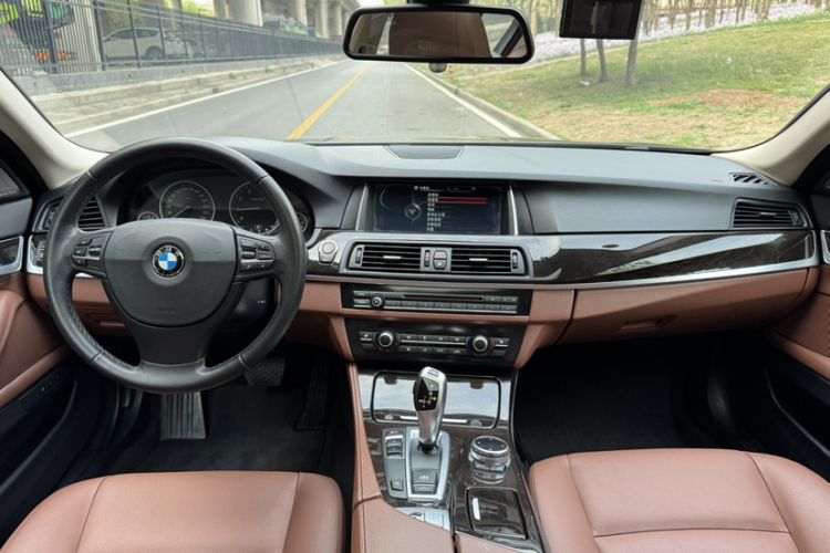 Used BMW 5 Series 2014 525Li Leading Model