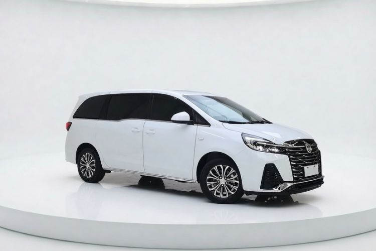 Used Buick GL8 2023 Land Executive Class Comfort Model