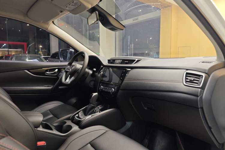 Used Nissan Qashqai 2022 2.0L CVT XV Smart Enjoyment Version
