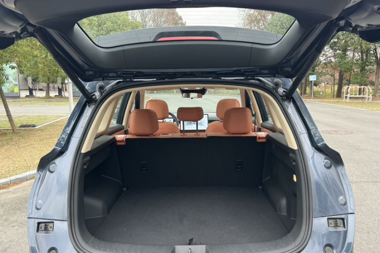 Used Landian E5 PLUS 2026 Model 165km Long-Range First-Adoption Version Ultra 5-seater
