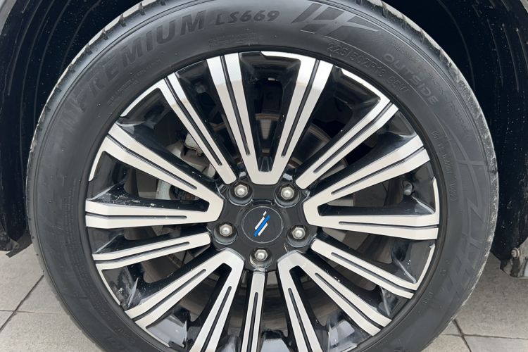 Used Oshan X5 2021 Revised Version 1.5T DCT Luxury Edition