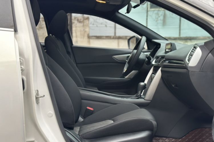 Used Mazda CX-4 2018 2.0L Automatic Two-Wheel Drive Blue Sky Dynamic Version China VI Standard